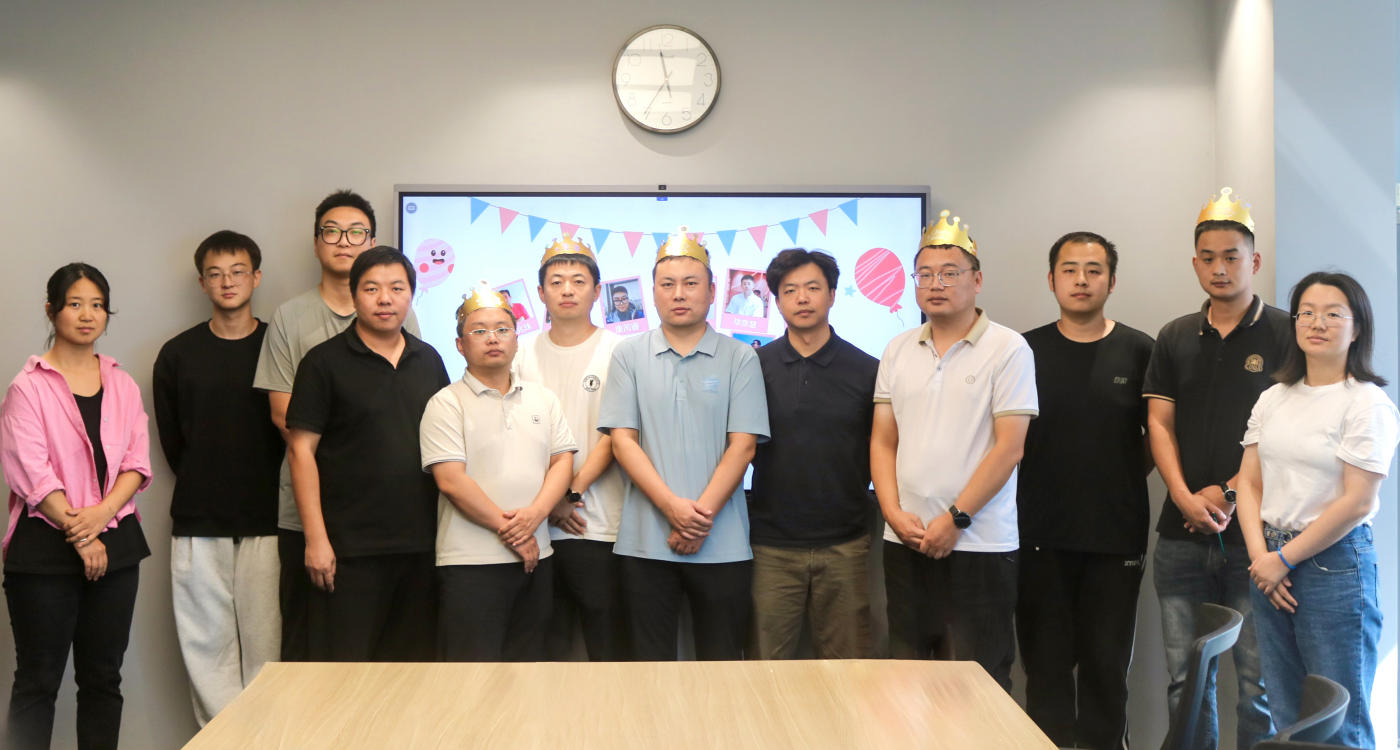 欢乐齐贺生辰 共迎国庆中秋