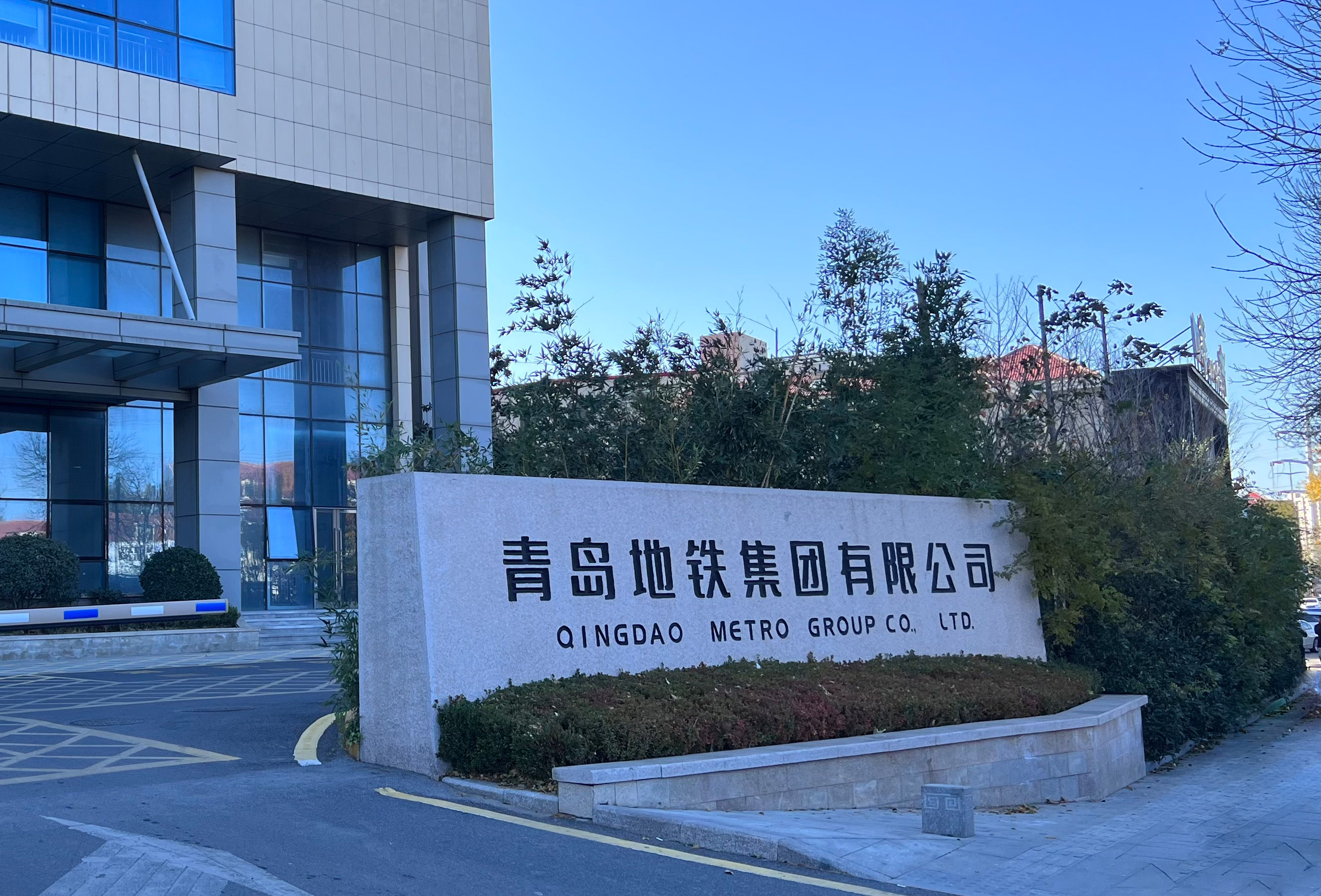 1-2111251H124633.jpg